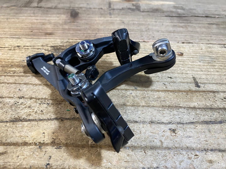 IY325 シマノ SHIMANO アルテグラ ULTEGRA BR-R8110 / BR-R8110RS ダイレクトマウント キャリパーブレーキセット シートステーマウント