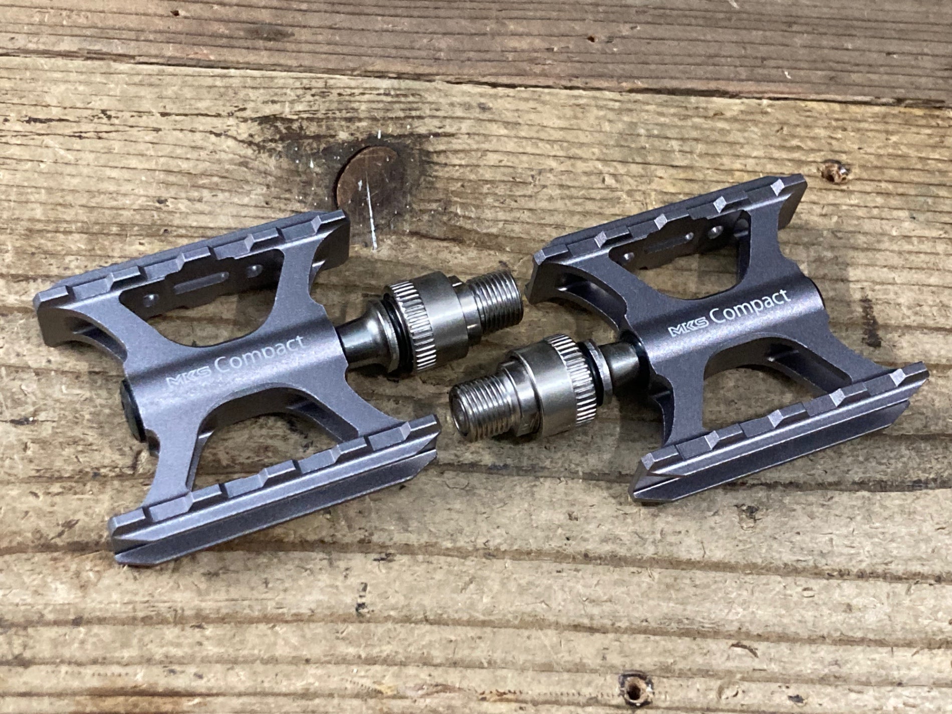 KP370 三ヶ島 MKS COMPACT EZY 着脱式 フラットペダル 未使用品 – BICI