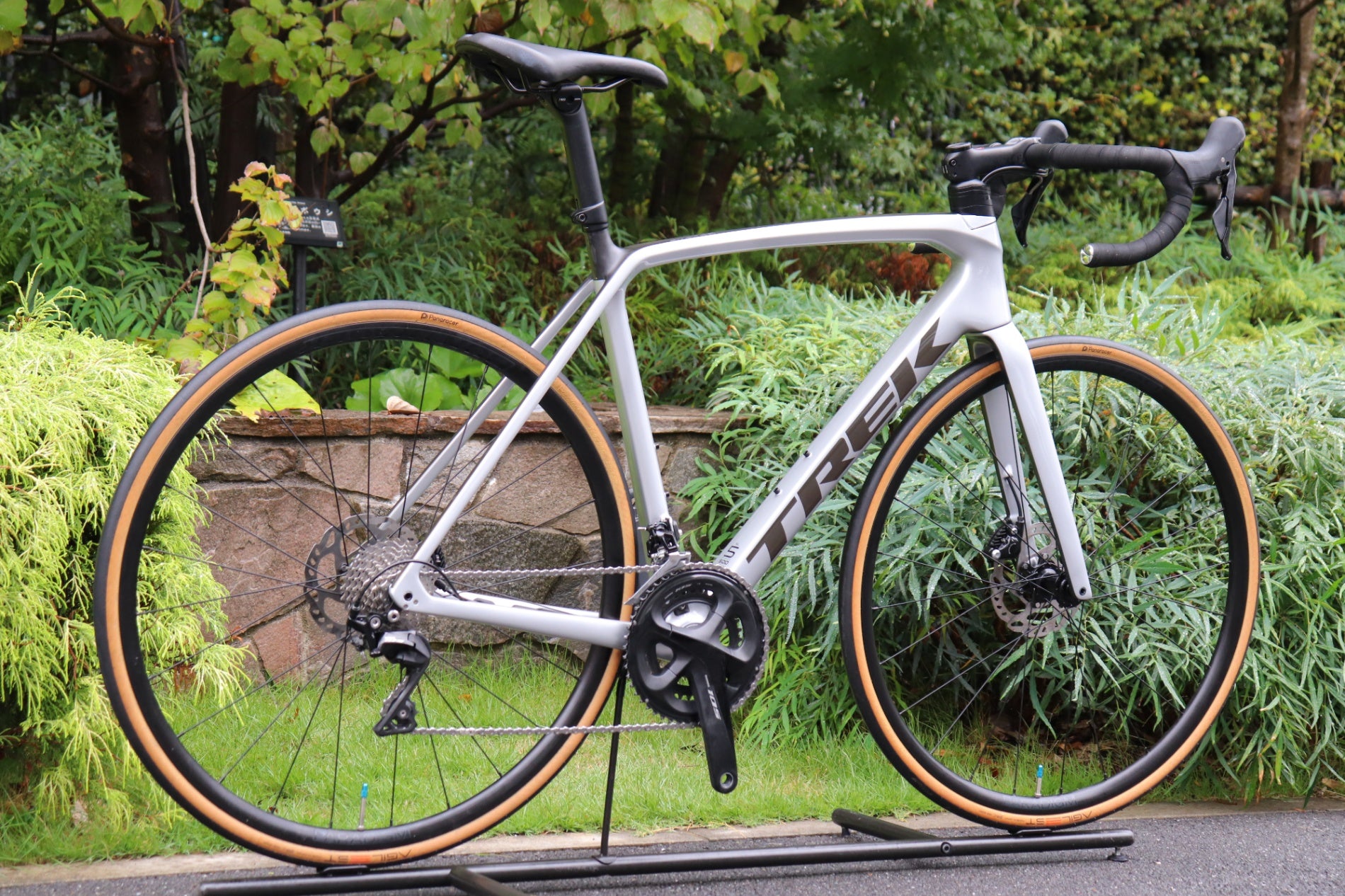 トレック TREK エモンダ EMONDA SL5 DISC 2021 56サイズ シマノ 105