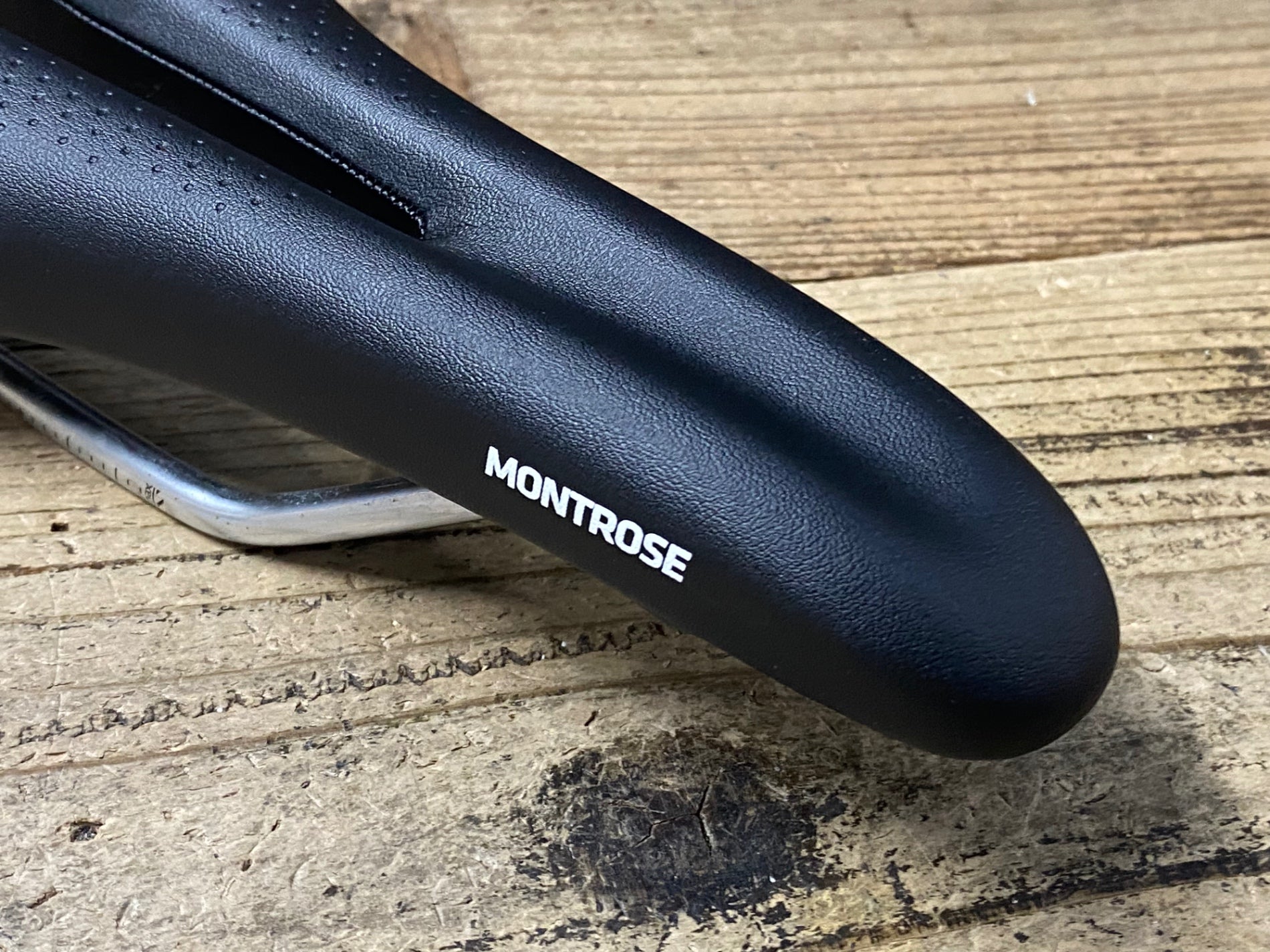 KJ052 ボントレガー BONTRAGER MONTROSE COMP サドル 黒 138mm – BICI