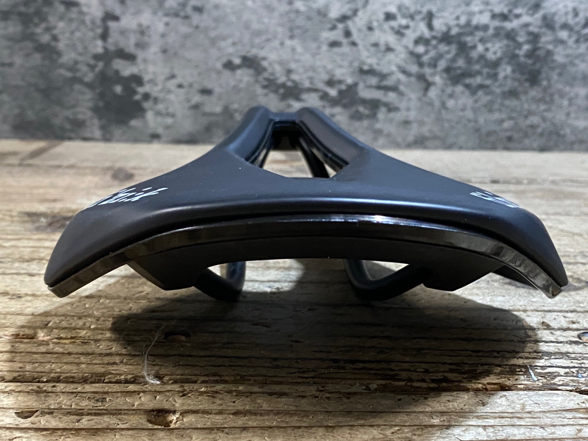 KC296 フィジーク fizik VENTO ARGO X5 サドル 黒 150mm S-Alloyレール
