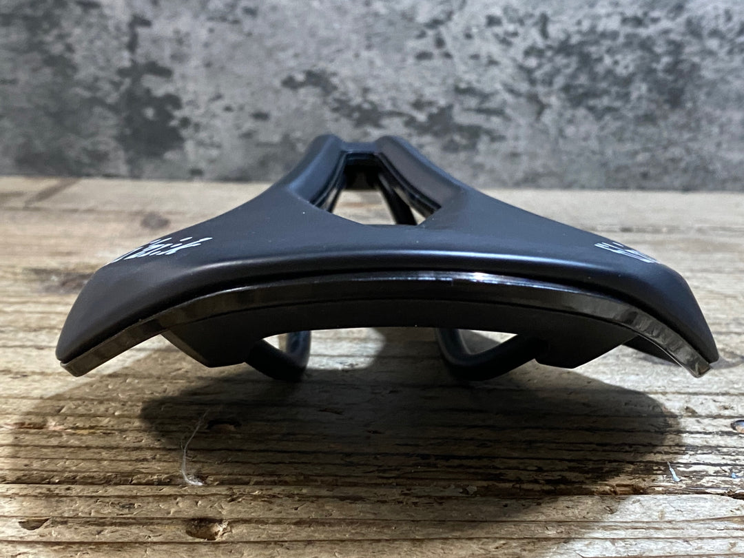 KC296 フィジーク fizik VENTO ARGO X5 サドル 黒 150mm S-Alloyレール