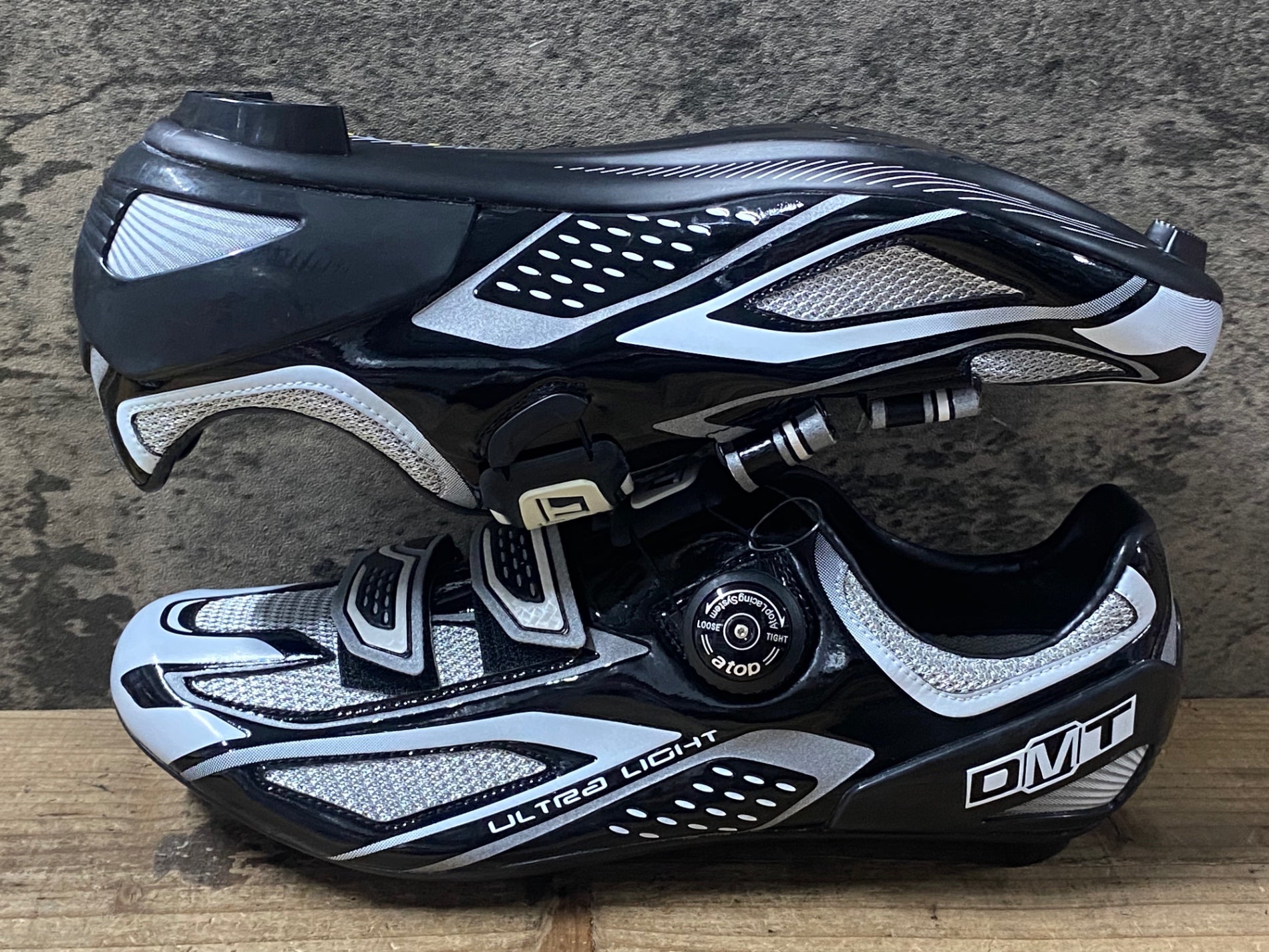 KI832 DMT ウルトラライト ビンディングシューズ 白黒 EU44.5 ※樹脂