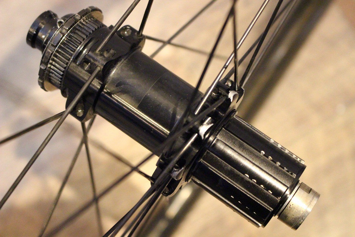 フルクラム FULCRUM ウィンド WIND 40 DB カーボン チューブレスレディ