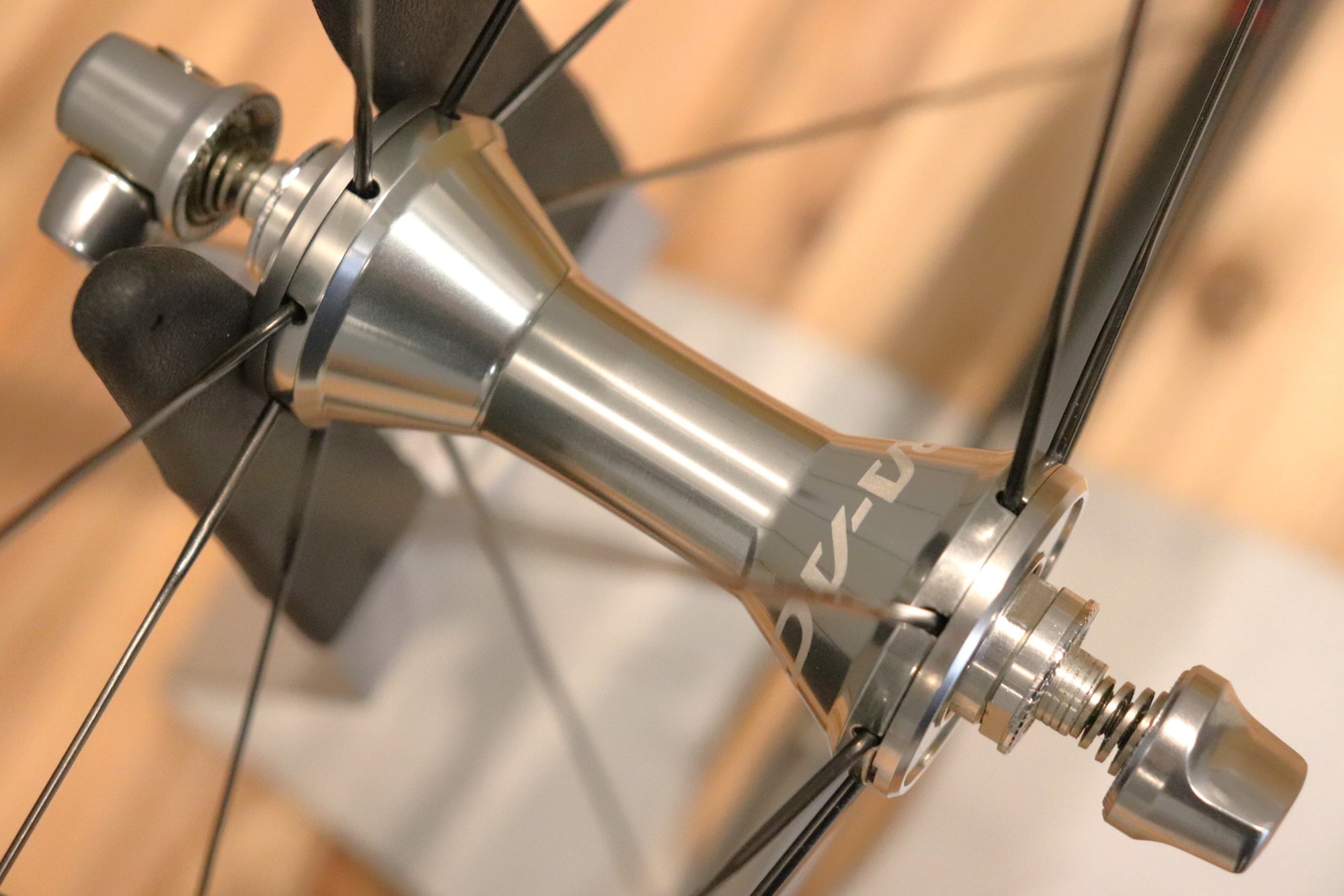 シマノ SHIMANO デュラエース DURA-ACE WH-7850 C24 TU カーボン