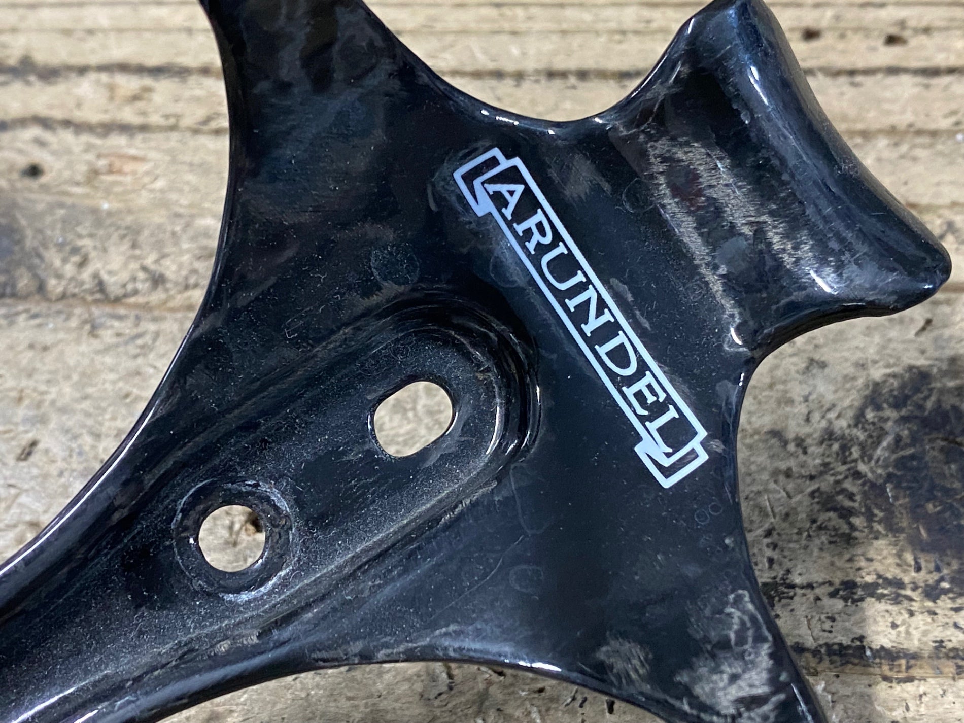 KB864 アランデル ARUNDEL カーボン ボトルケージ 2個セット – BICI
