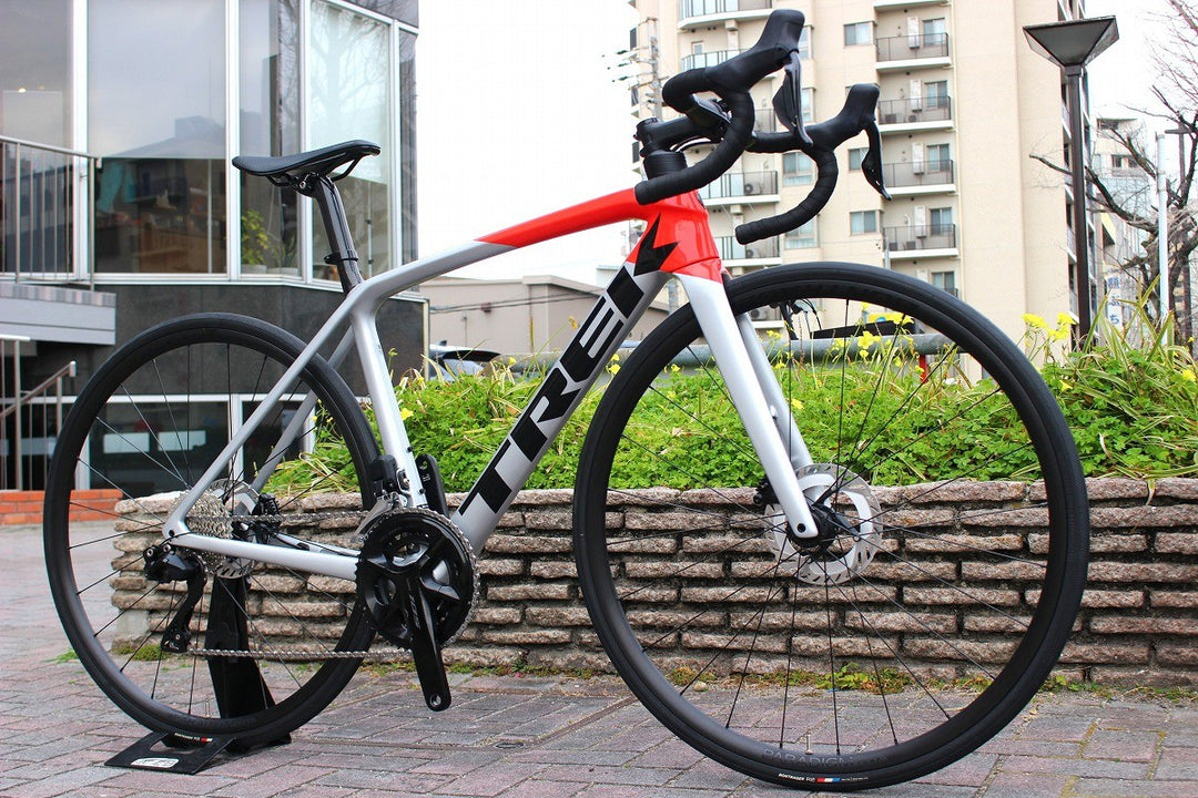 トレック TREK エモンダ ディスク EMONDA SL6 DISC 2023 52サイズ シマノ 105 Di2 R7170 12S カーボン ロードバイク 【名古屋店】