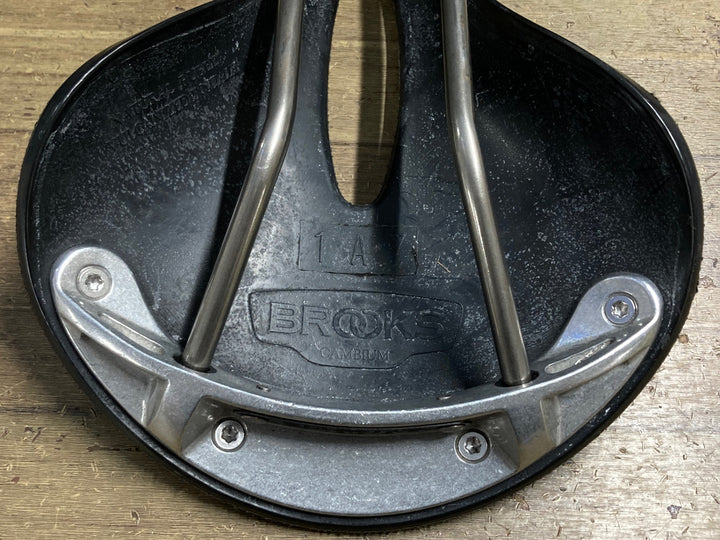KN899 ブルックス BROOKS CAMBIUM C17 CARVED サドル スチールレール