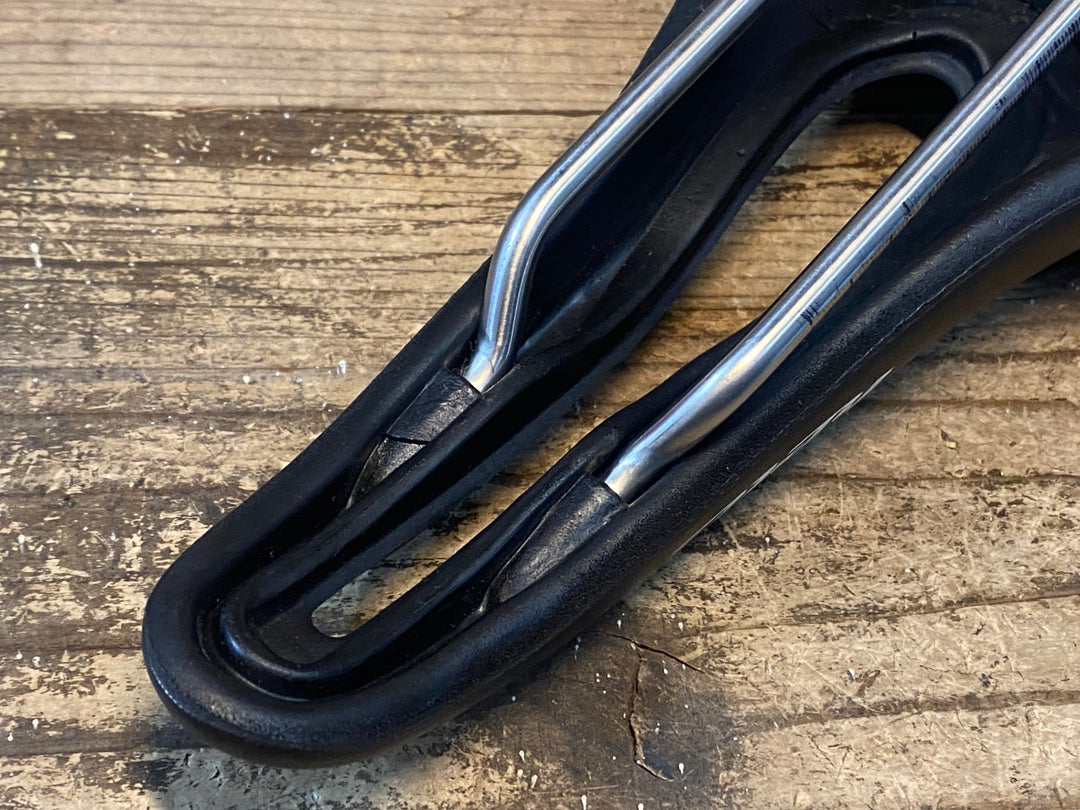 JP705 SELLE SMP hell サドル 黒 aisi 304 tubeレール
