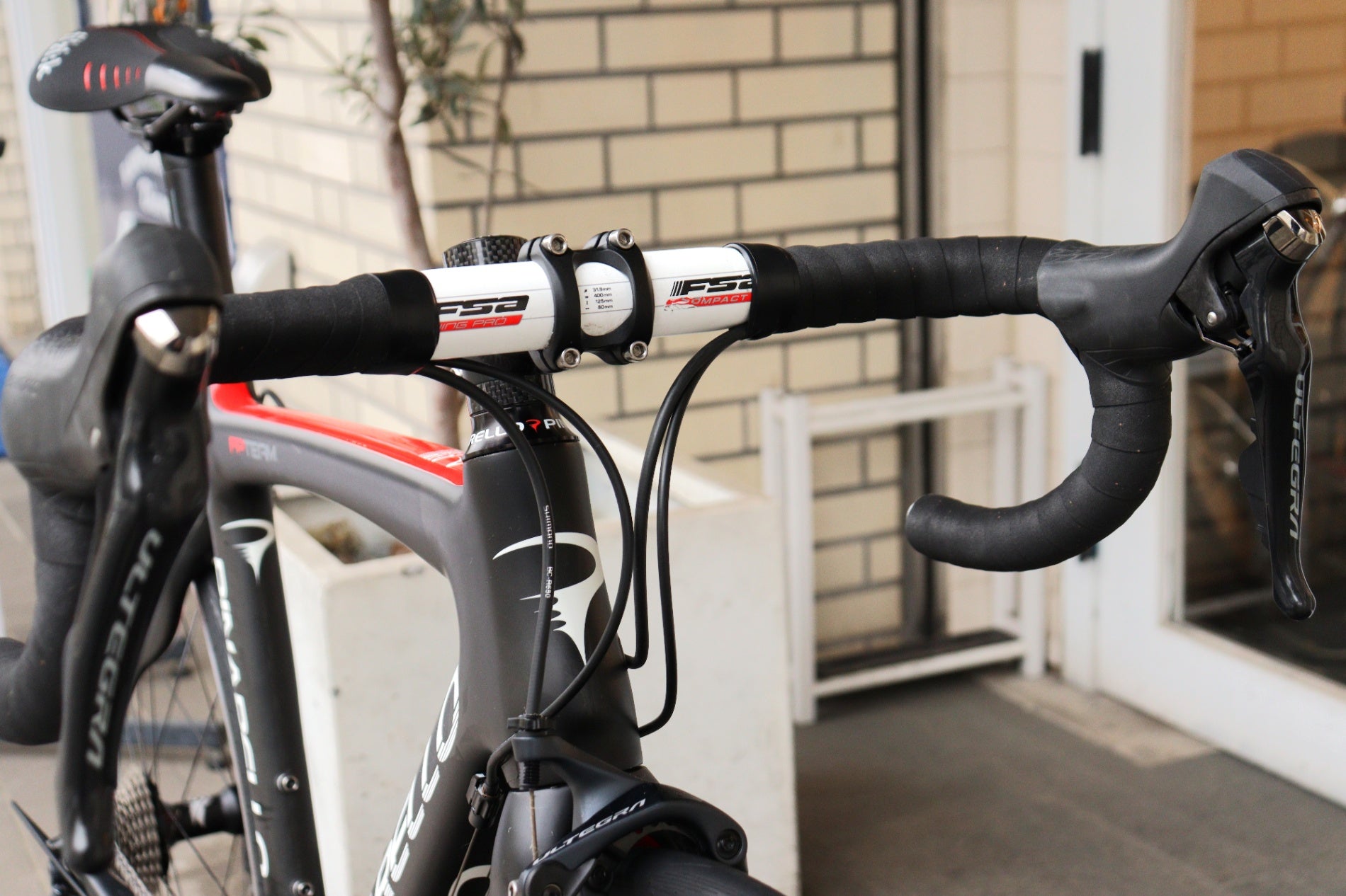 ピナレロ PINARELLO FP TEAM 2016モデル 445サイズ シマノ アルテグラ