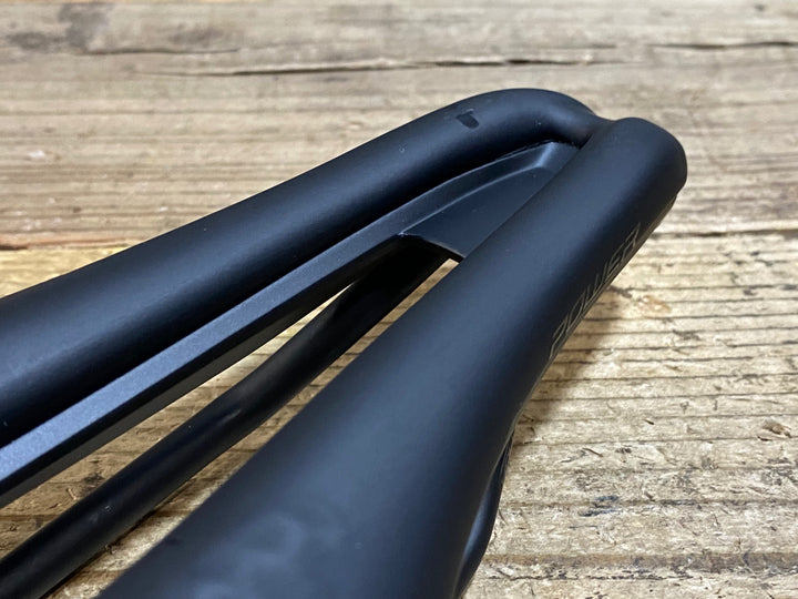 KK761 スペシャライズド SPECIALIZED POWER EXPERT WITH MIRROR サドル 黒 143mm Hollow Ti レール