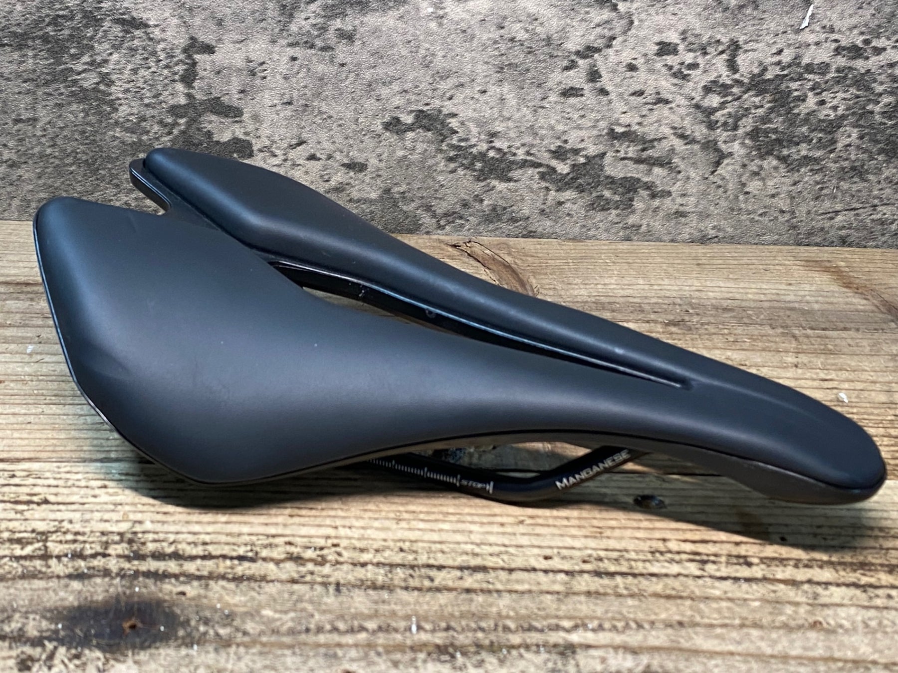 MOST LYNX ULTRA サドル JQ006 モスト MOST LYNX ULTRA サドル 黒 145mm MANGANESEレール