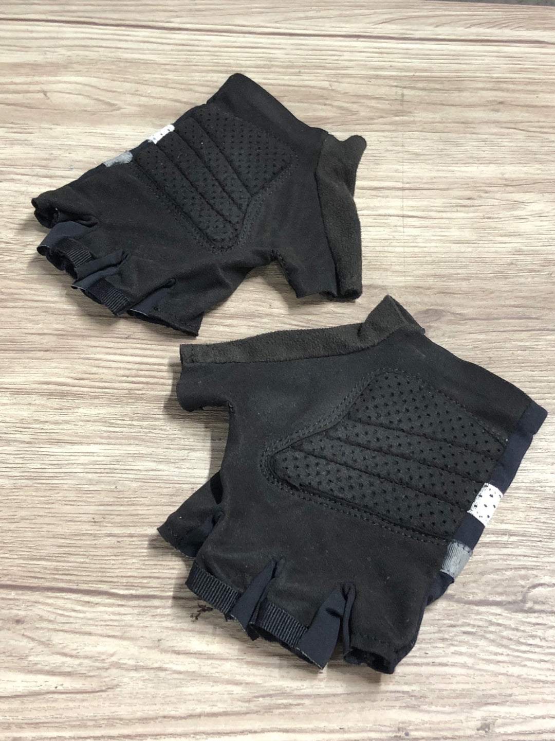 KH126 ラファ Rapha 指切り グローブ 紺 黒 グレー ※サイズ不明