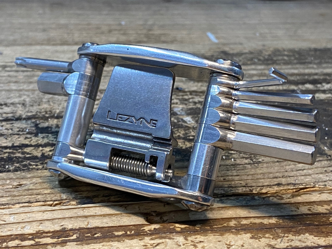 JM174 レザイン LEZYNE STAINLESS 12TOOL マルチツール シルバー