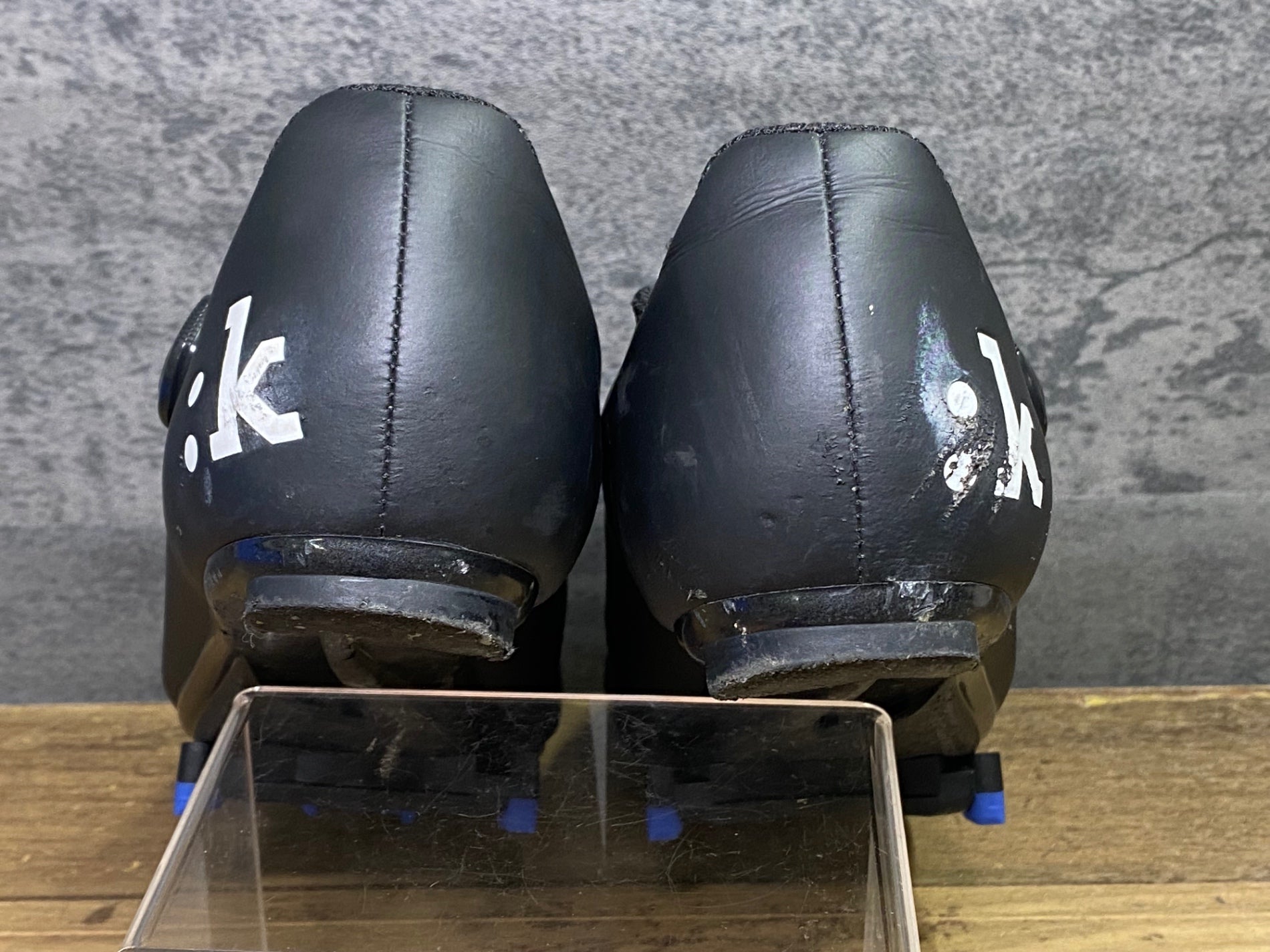 fizikフィジークビンディングシューズ【美品】 JK660 フィジーク fizik R4 ROAD SHOES ビンディングシューズ 黒 EU40