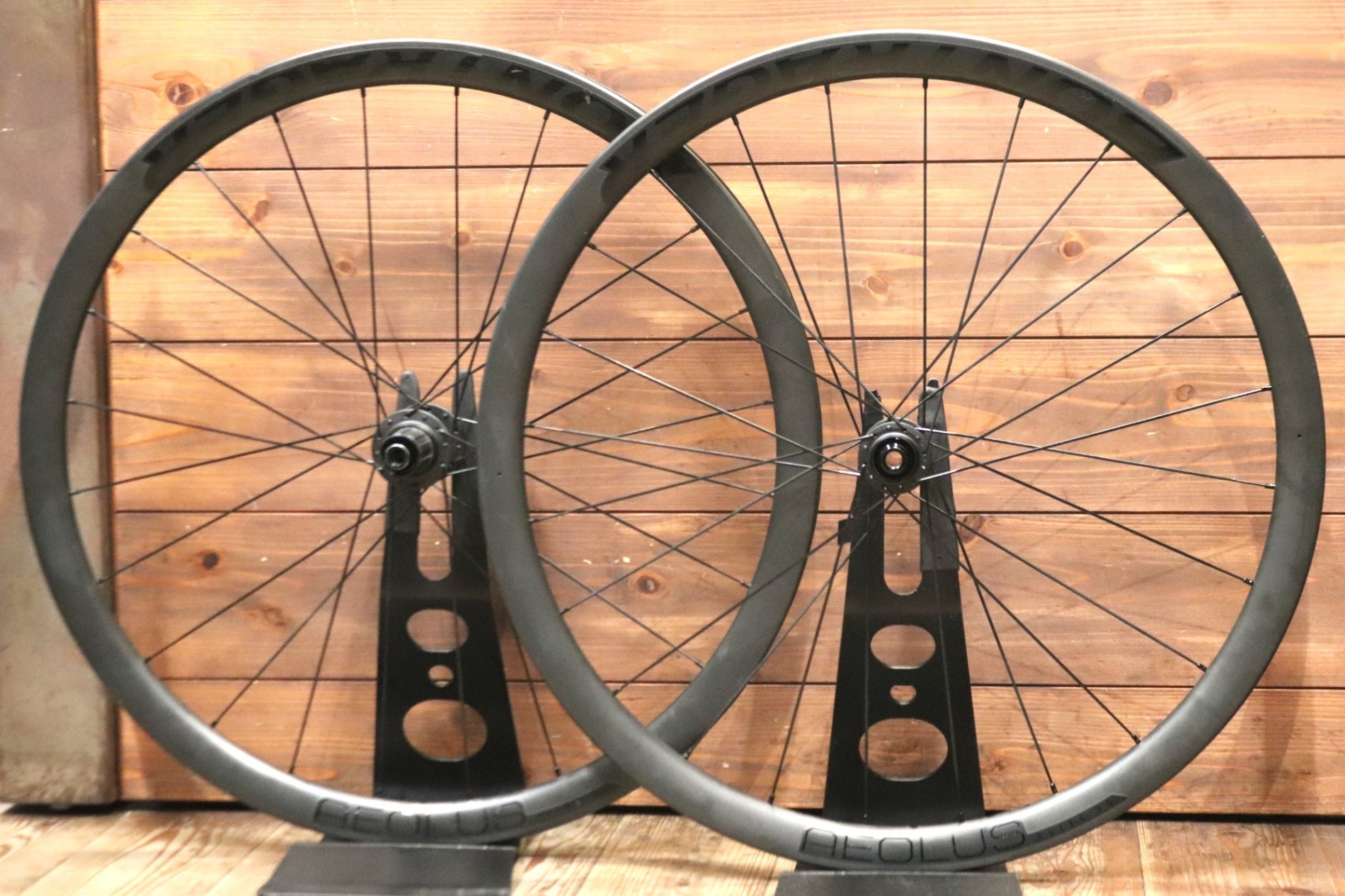 最終価格！ボントレガーアイオロスエリート35前後セット ボントレガー BONTRAGER アイオロス エリート AEOLUS ELITE 35 TLR