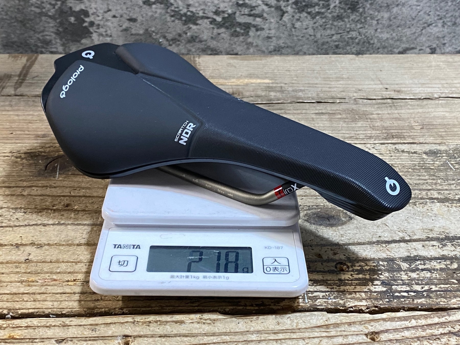 KC318 プロロゴ prologo SCRATCH NDR サドル 黒 Tirox レール – BICI