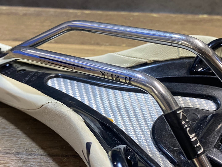 JT772 フィジーク fizik アリアンテ ALiANTE サドル 白 kium レール