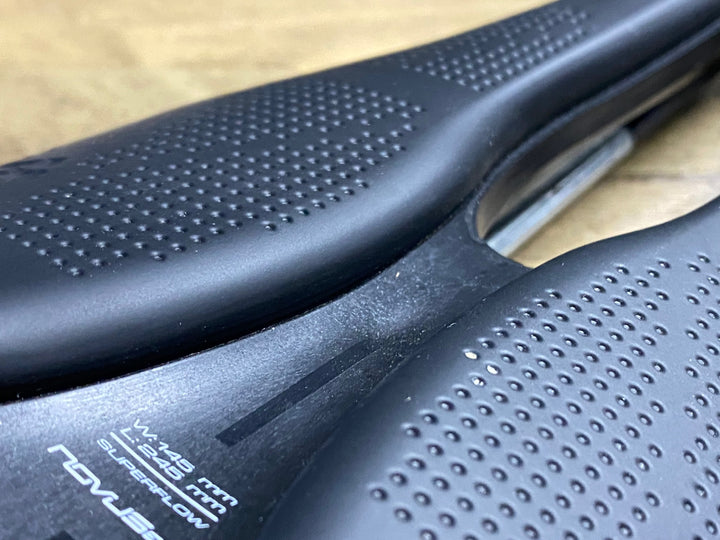 JY746 セライタリア selle italia NOVUS BOOST EVO サドル 黒 FecAlloyレール 145mm