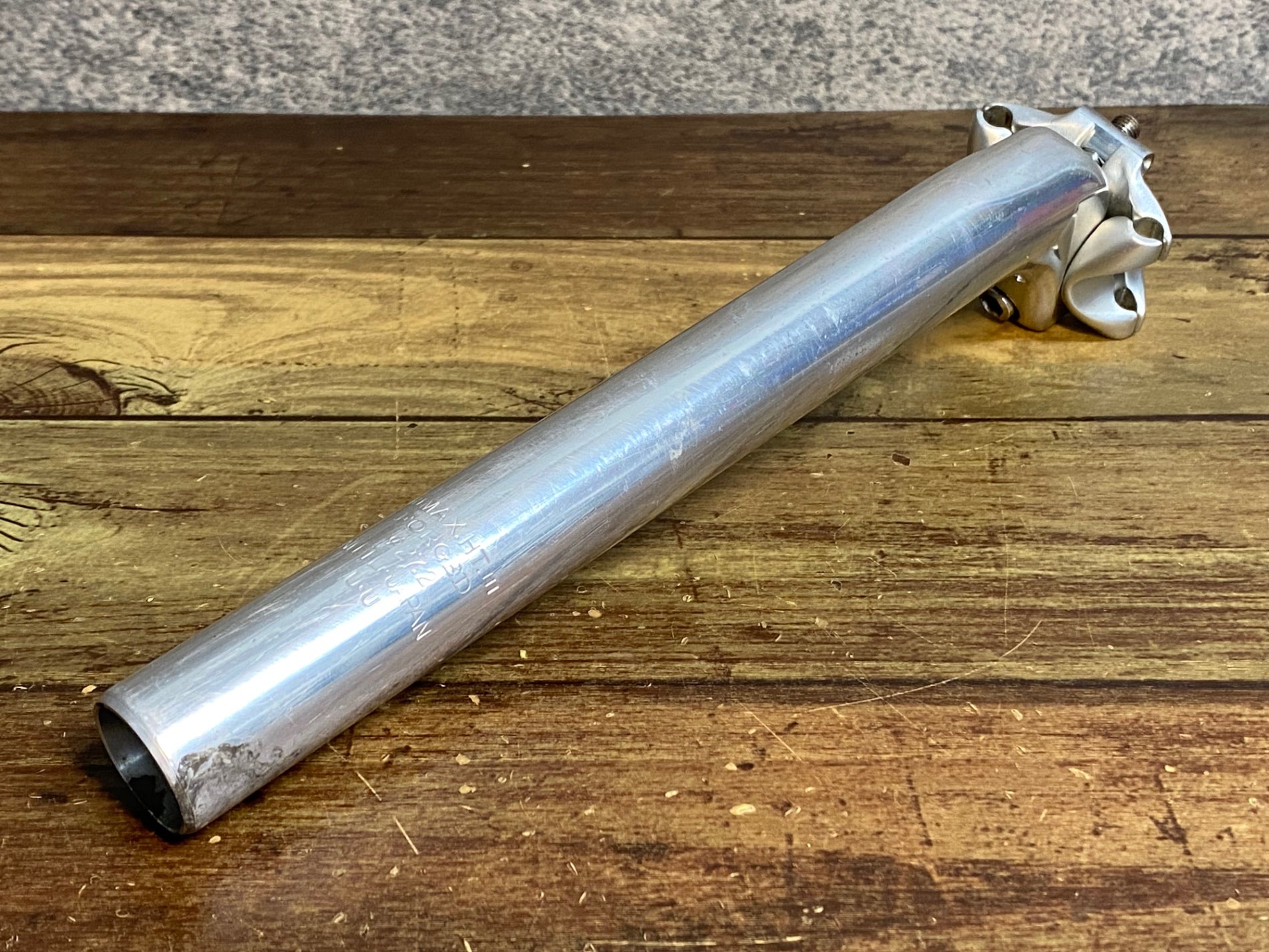 JV445 日東 NITTO 83 アルミ シートポスト Φ27.2 250mm – BICI AMORE