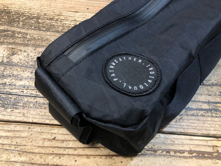 JY796 フェアウェザー FAIRWEATHER corner bag コーナーバッグ 黒