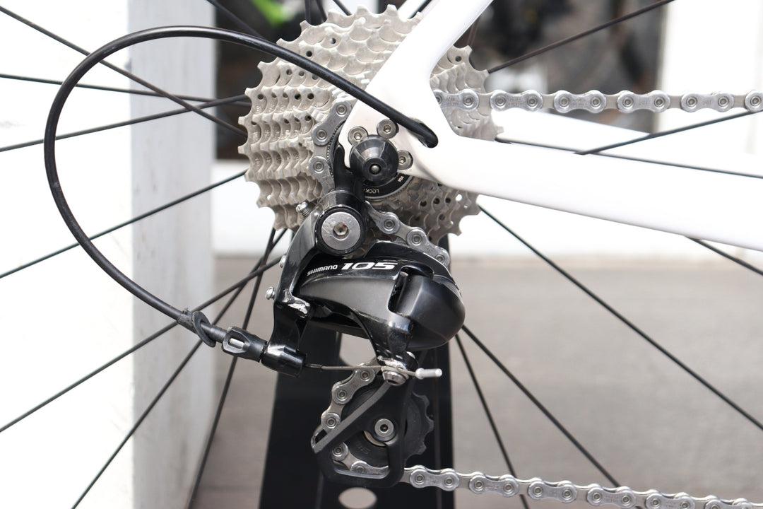 BFV013 メリダ MERIDA スクルトゥーラ SCULTURA 4000 2017モデル 50サイズ シマノ 105 5800 MIX 11S カーボン ロードバイク 【横浜店】