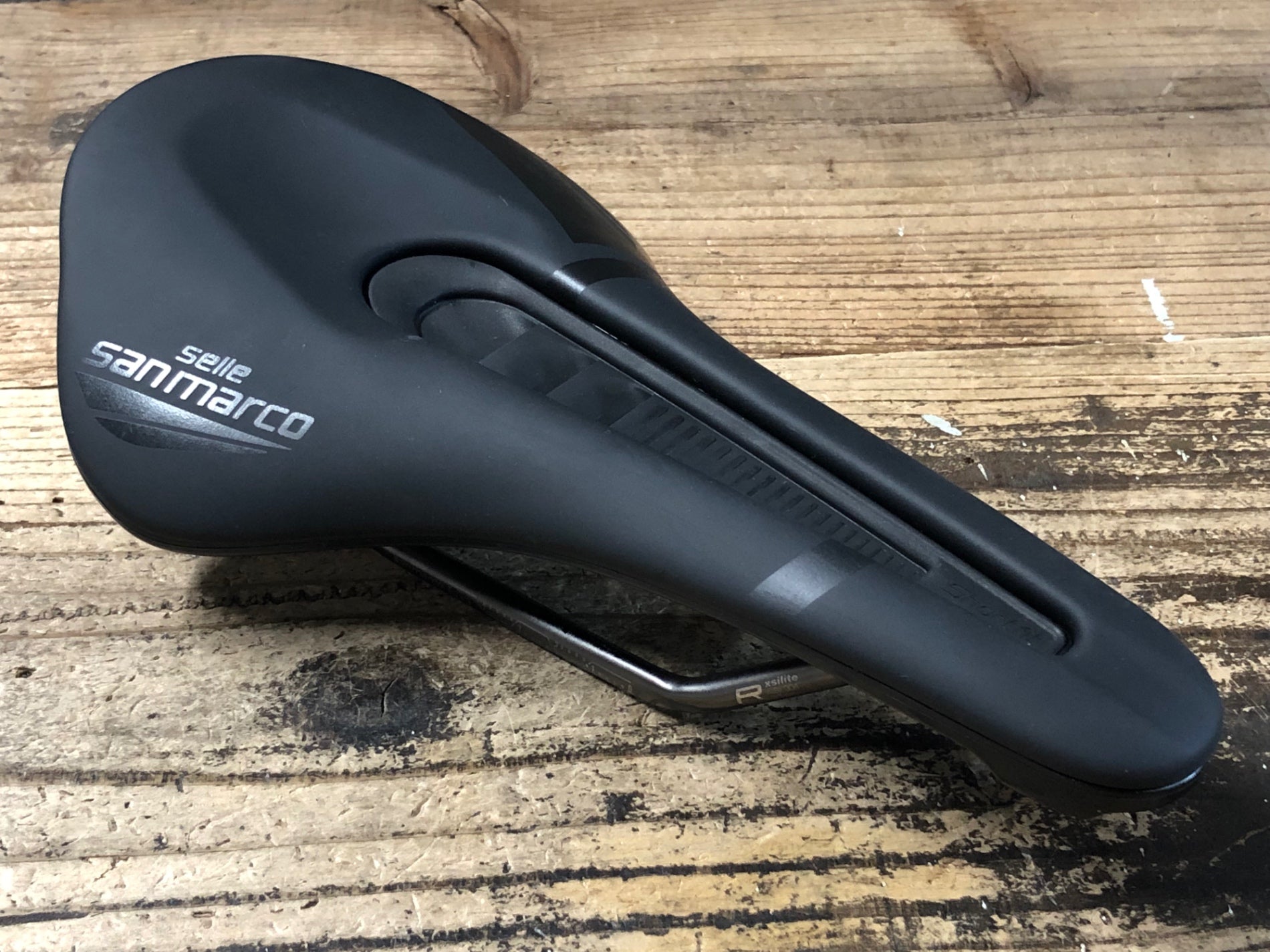 KG871 サンマルコ selle sanmarco SHORTFIT 2.0 SHIELD サドル 黒