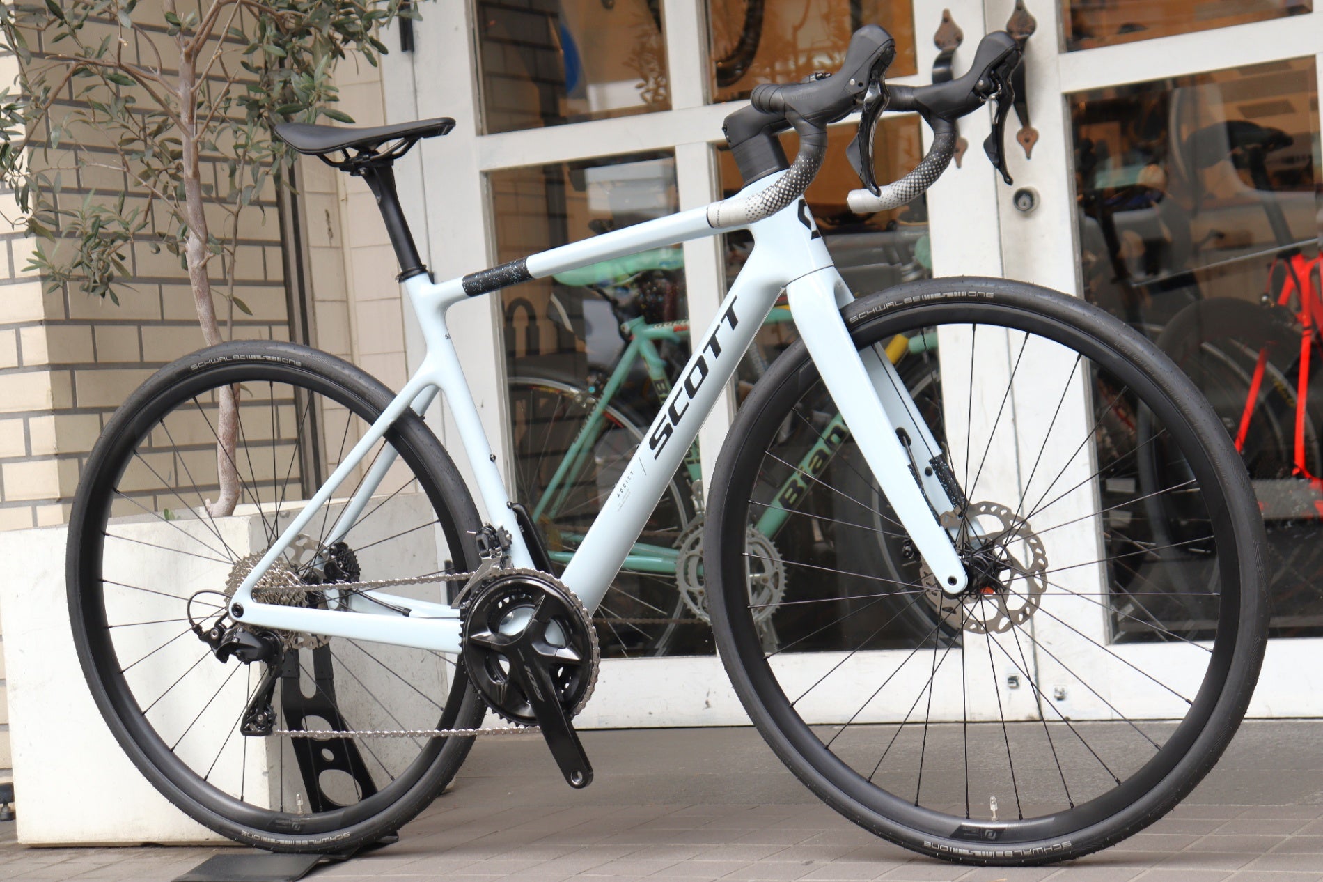 ⭐*︎様 アップグレード済 Scott ロードバイク Shimano 105ブレ スコット SCOTT アディクト ADDICT 50 2025モデル Sサイズ シマノ 105