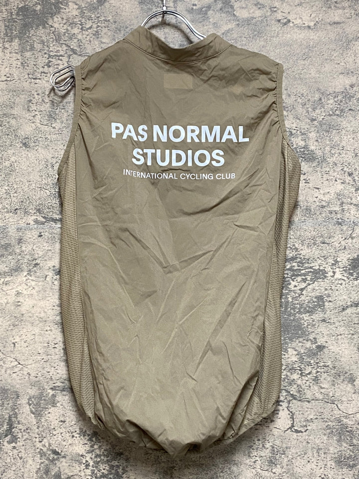 KQ977 パスノーマルスタジオ PAS NORMAL STUDIOS サイクルベスト ジレ 茶 XL