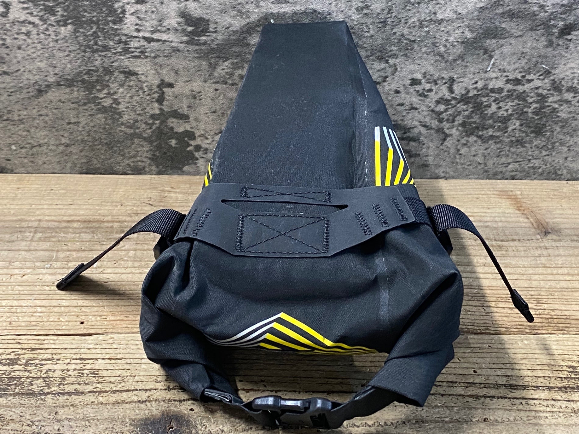 KE213 アピデュラ APIDURA RACING SADDLE サドルバッグ 5L – BICI