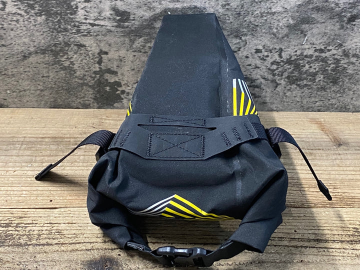 KE213 アピデュラ APIDURA RACING SADDLE サドルバッグ 5L
