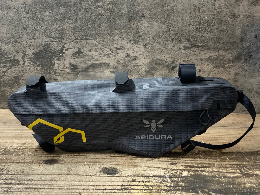 JX816 アピデュラ APIDURA エクスペディション フレームパック 3L