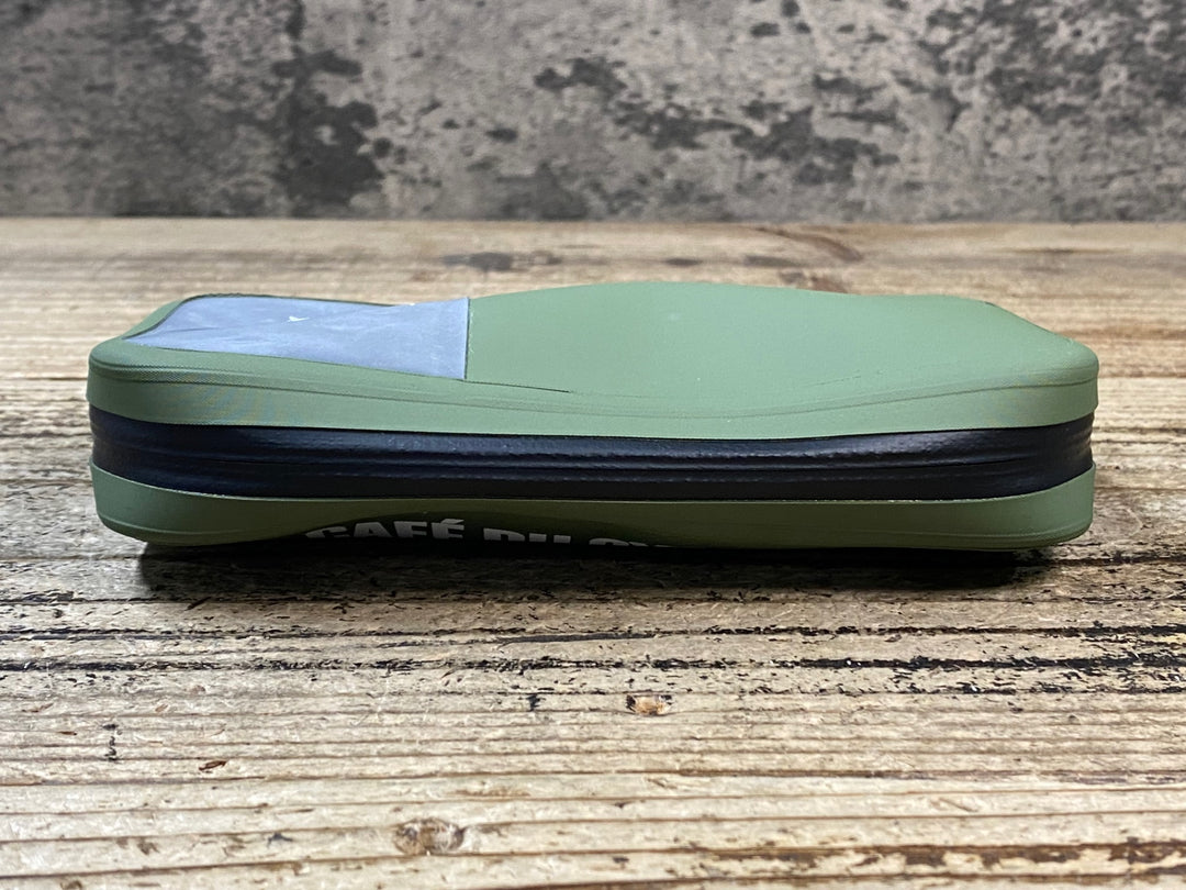 JY685 カフェドシクリステ CAFE DU CYCLISTE WALLET ウォレットポーチ オリーブ M
