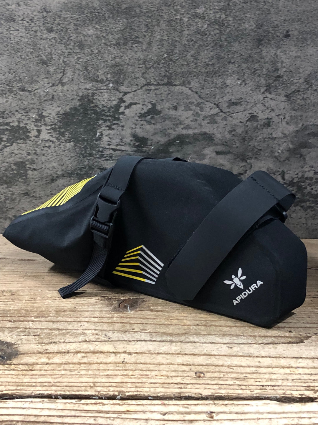 KM759 アピデュラ APIDURA RACING SADDLE BAG サドルバッグ 黒 5L
