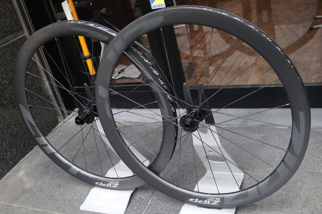 ジップ ZIPP 303S TUBELESS DISC カーボン チューブレス ディスクブレーキ ホイールセット シマノ12/11Sフリー フックレス ワイドリム 23mm 【東京南麻布店】