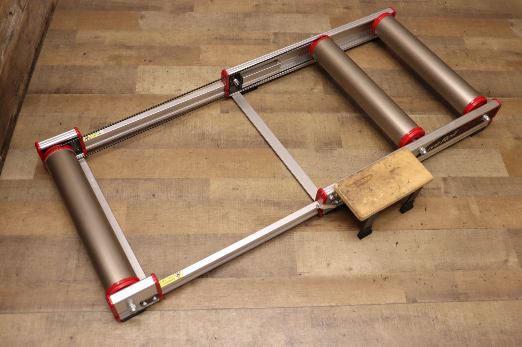 ミノウラLiveRoll R700 3本ローラー Amazon | MINOURA(ミノウラ) R700 LiveRoll 3本ローラー チタンカラー