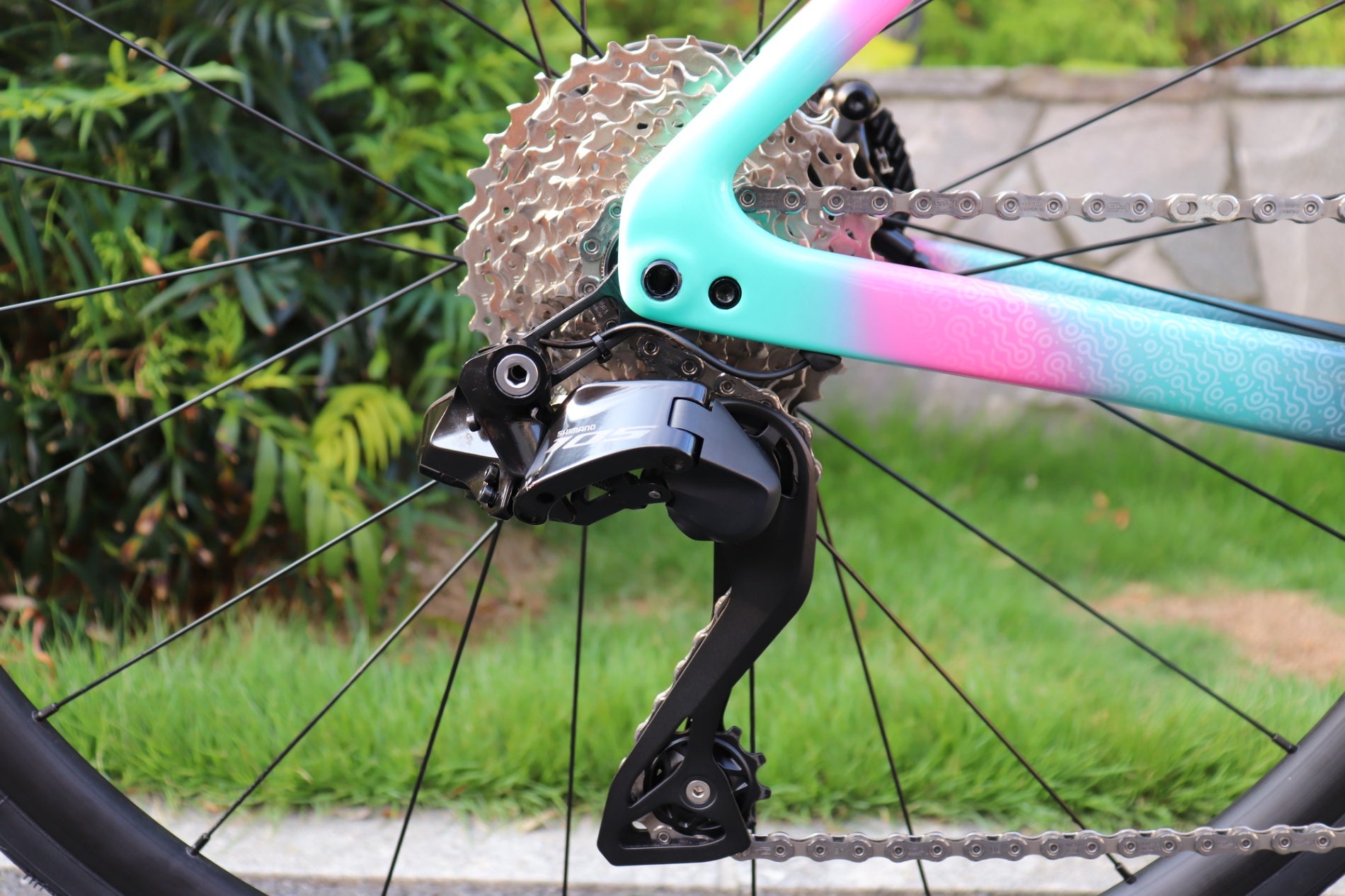 タヴェロ TAVELO アロウ レース AROW RACE 2024年 Mサイズ シマノ 105