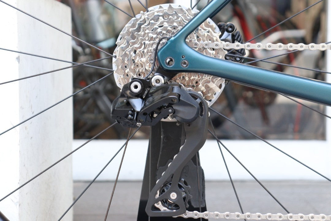 スペシャライズド SPECIALIZED ルーベ コンプ ROUBAIX SL8 COMP 2024 56サイズ シマノ 105 R7170 Di2 12S カーボン ロードバイク 【横浜店】