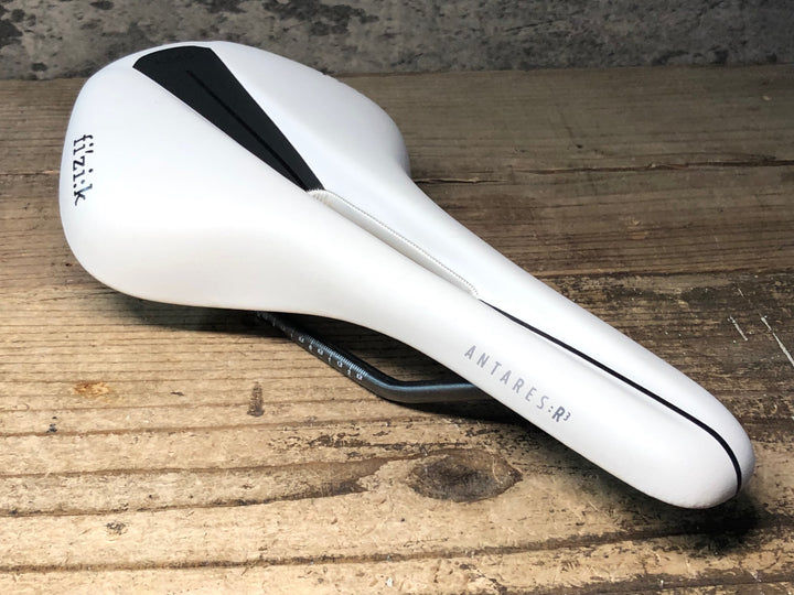 JJ160 フィジーク fizik ANTARES R3 OPEN サドル 白 REGULAR kiumレール ※プレート欠品