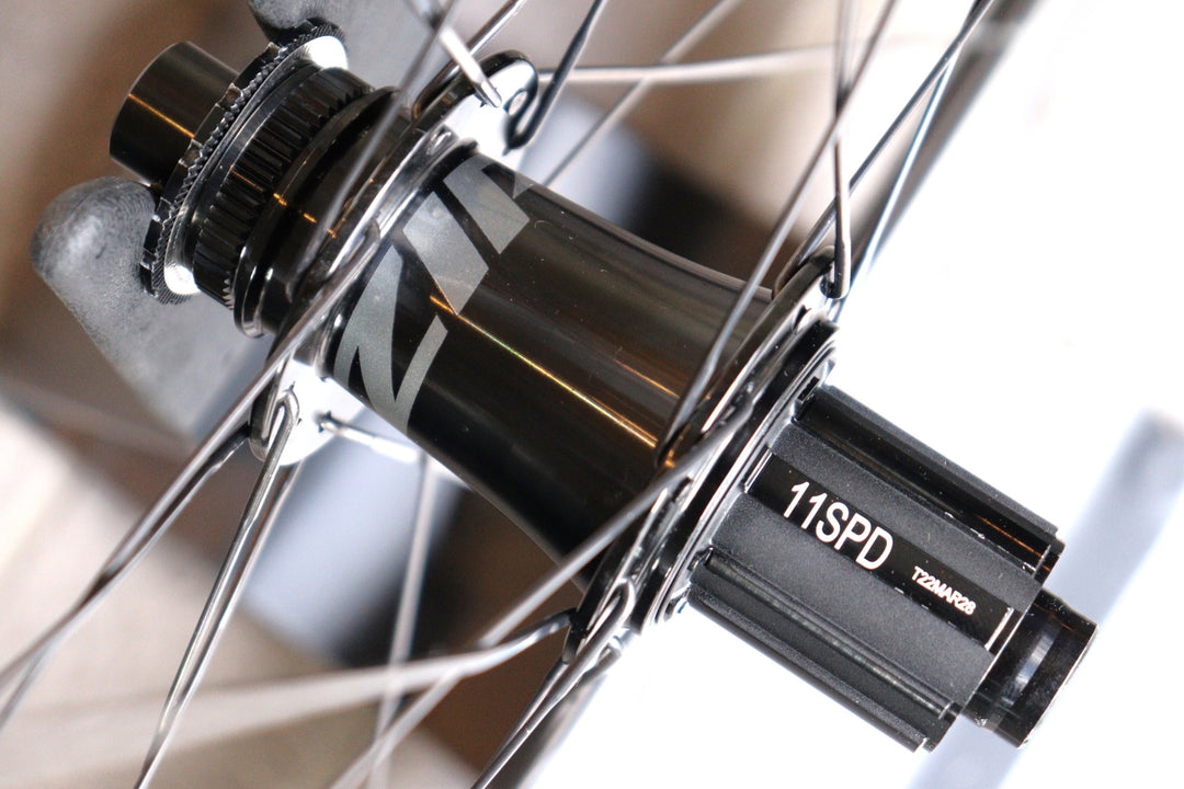 ジップ ZIPP 303S DISC カーボン クリンチャー チューブレスレディ ホイールセット シマノ11/12S 【横浜店】