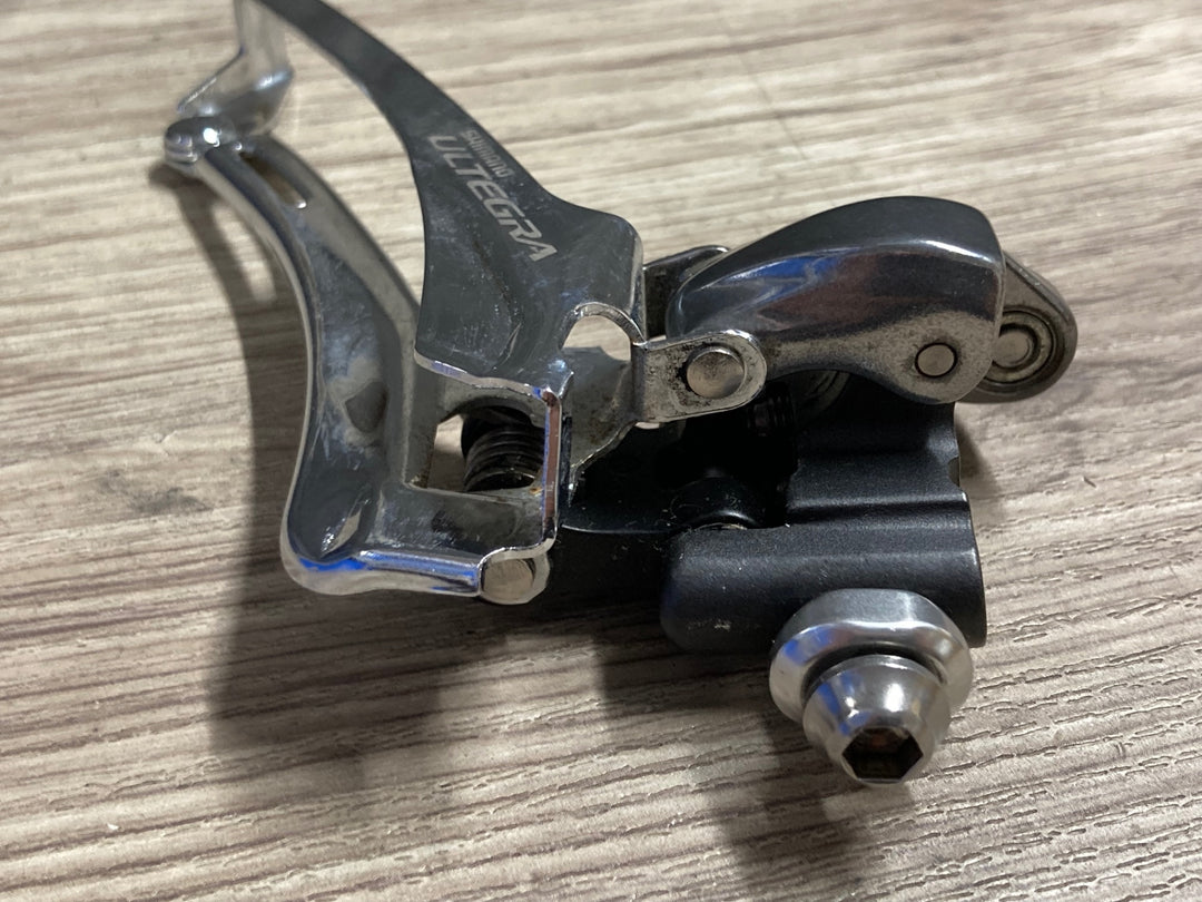 JS065 シマノ SHIMANO アルテグラ ULTEGRA FD-6700 フロントディレイラー 直付