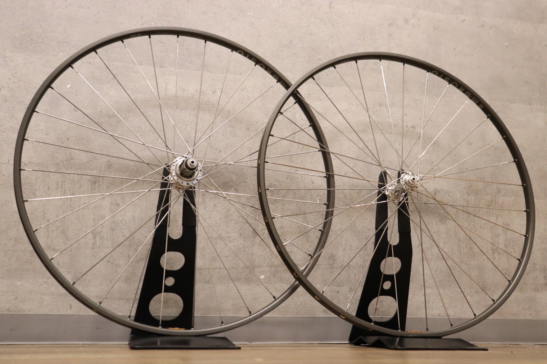 AMBROSIO Nemesis HB/FH-7900完組チューブラー用ホイール アンブロシオ AMBROSIO ネメシス Nemesis 32H 前後ハブ：WHITE