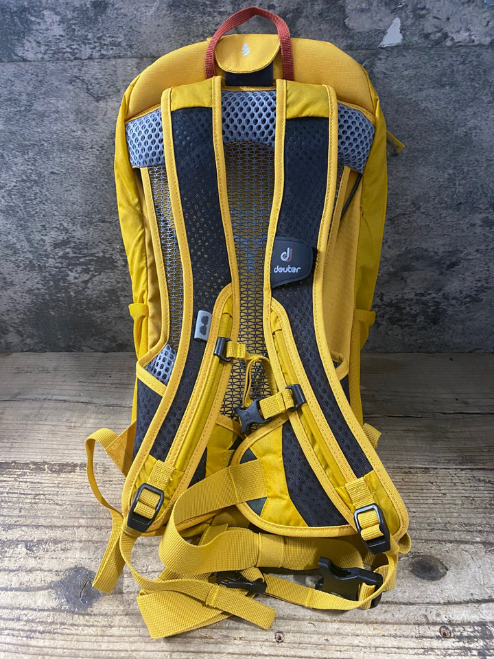 KL093 ドイター deuter RACE AIR 10 リュック バックパック マスタード