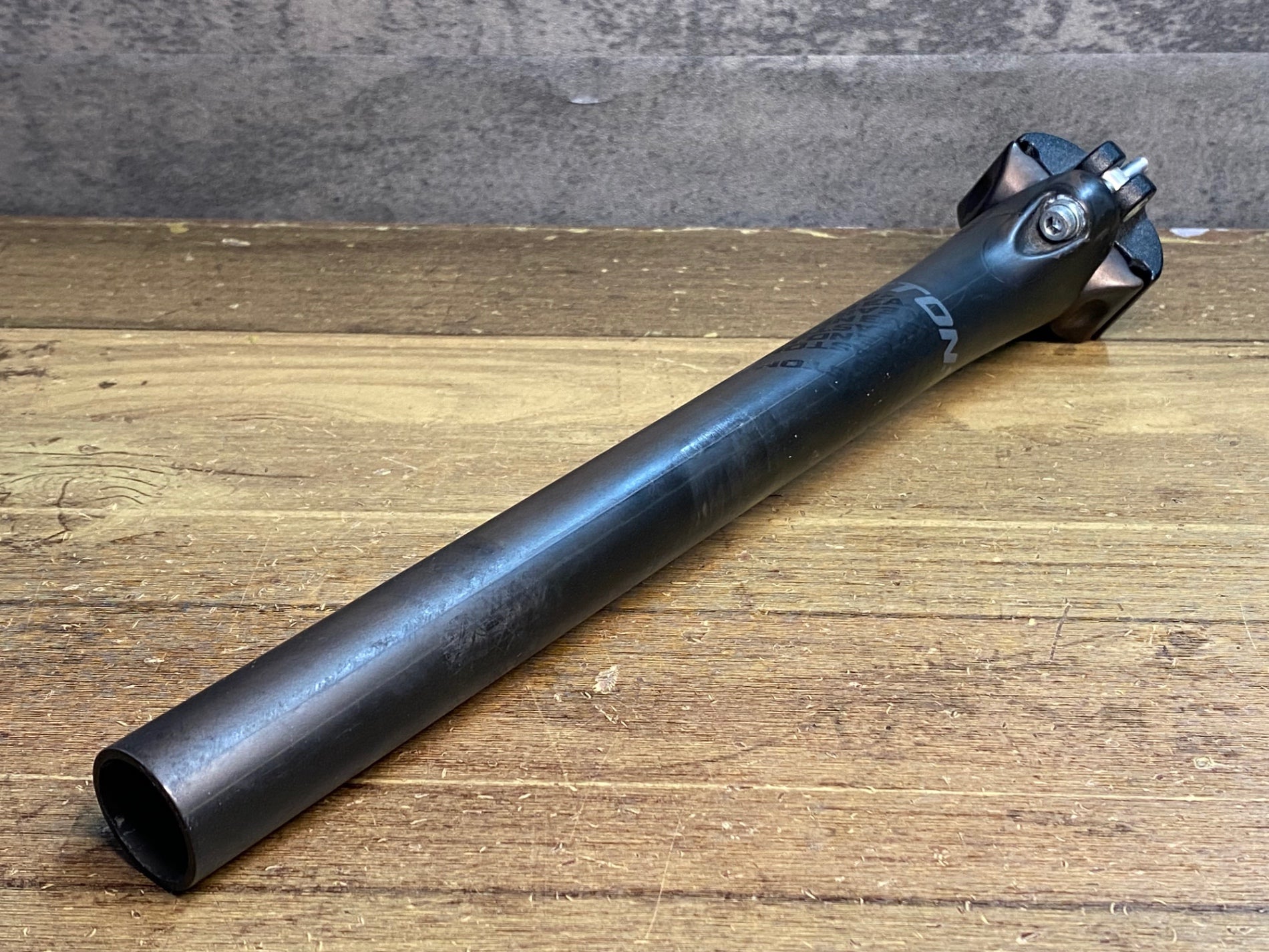 JP663 イーストン EASTON EC70 カーボン シートポスト 300mm Φ27.2