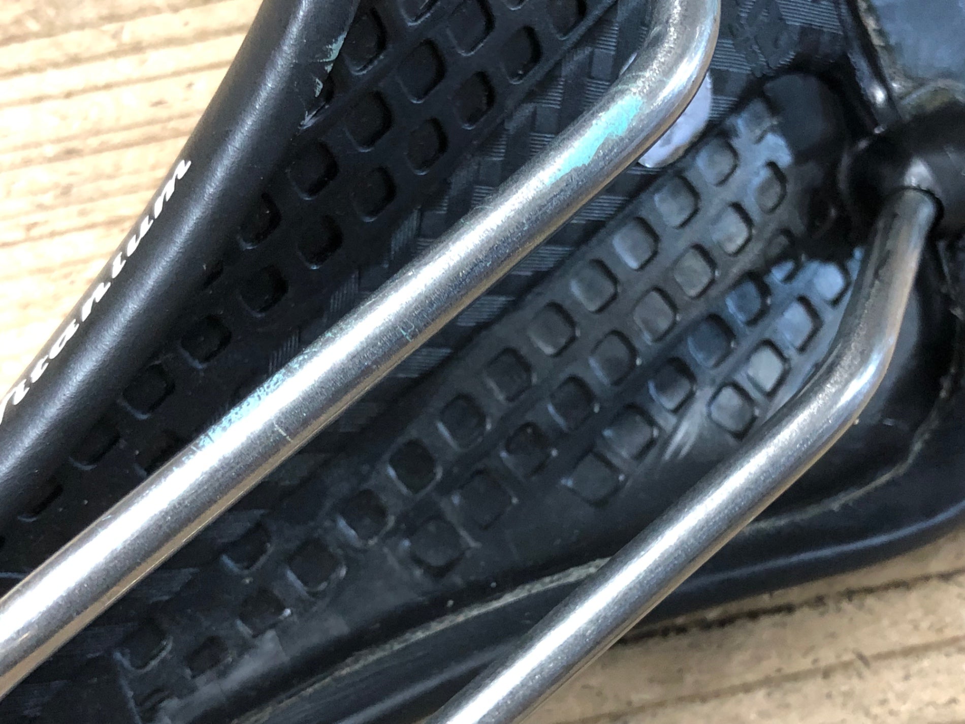 KI375 セライタリア Selle Italia フライト チタニウム FLITE Titanium