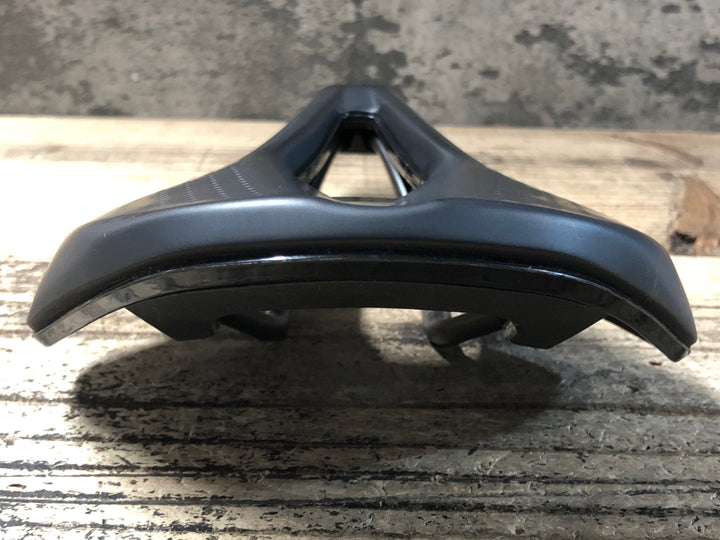 KB146 フィジーク fizik アルゴ テンポ ARGO TEMPO R3 サドル kiumレール 150mm