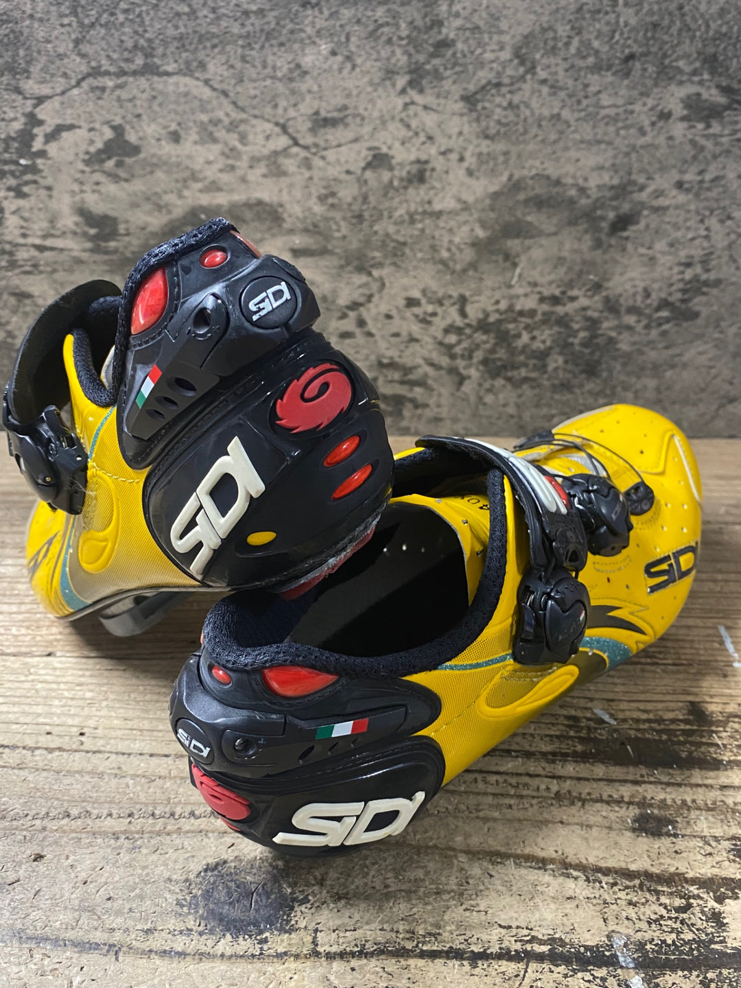 KH239 シディ SIDI WIRE Carbon Vernice Chris Froome Limited Edition ビンディングシューズ 3穴 黄色 EU40 ※傷や汚れあり
