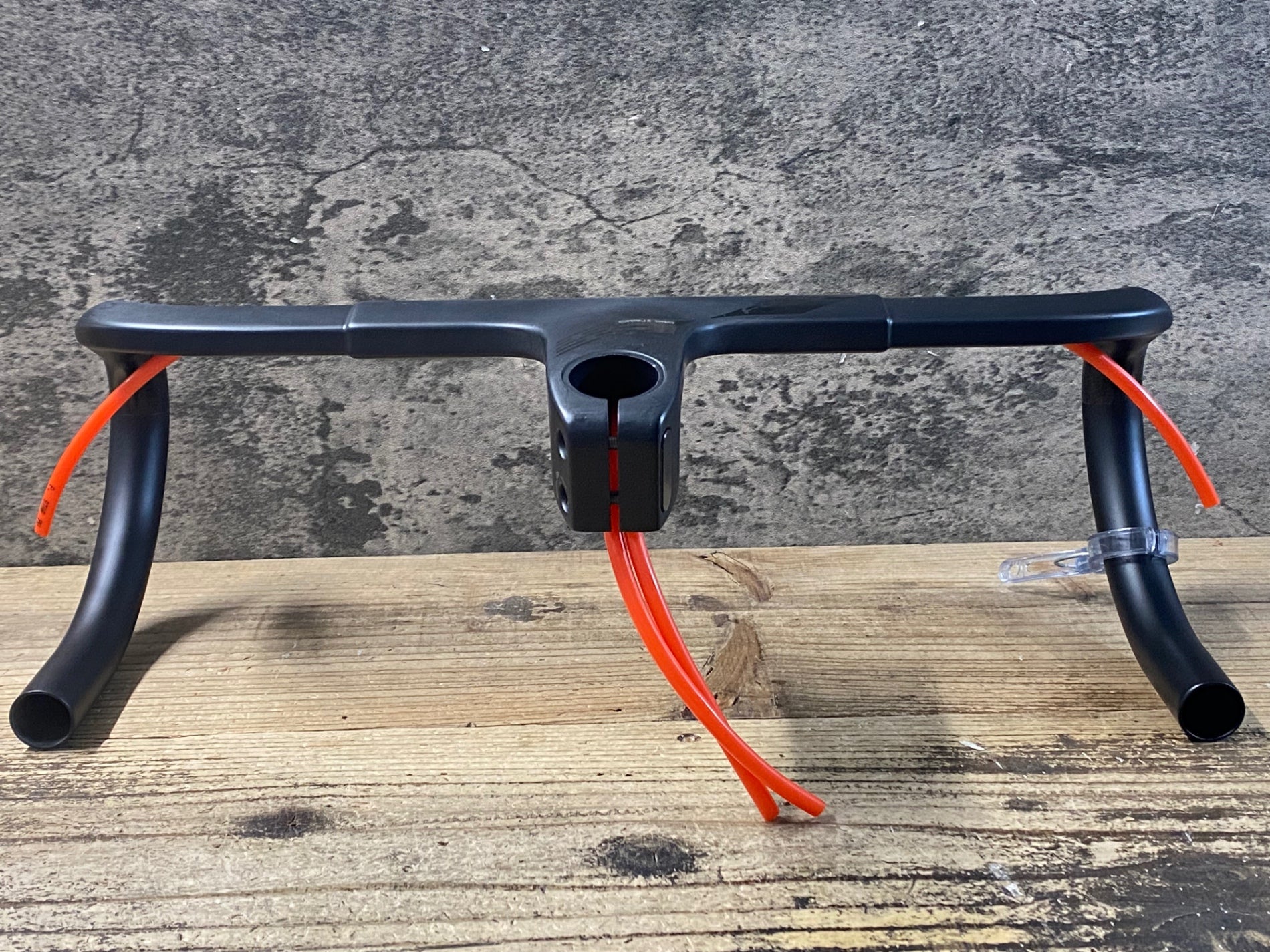 KA016 フォルツァ FORZA CIRRUS PRO 一体型 カーボン ドロップハンドル
