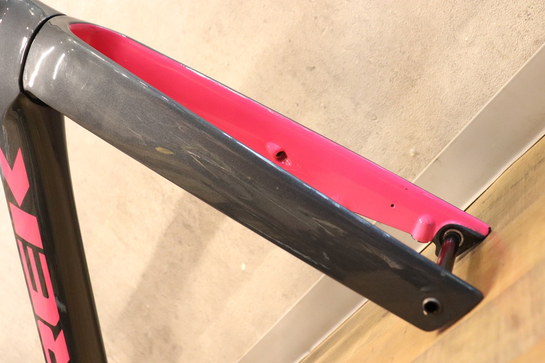 トレック TREK マドン MADONE SLR DISC P1 カーボン ロード