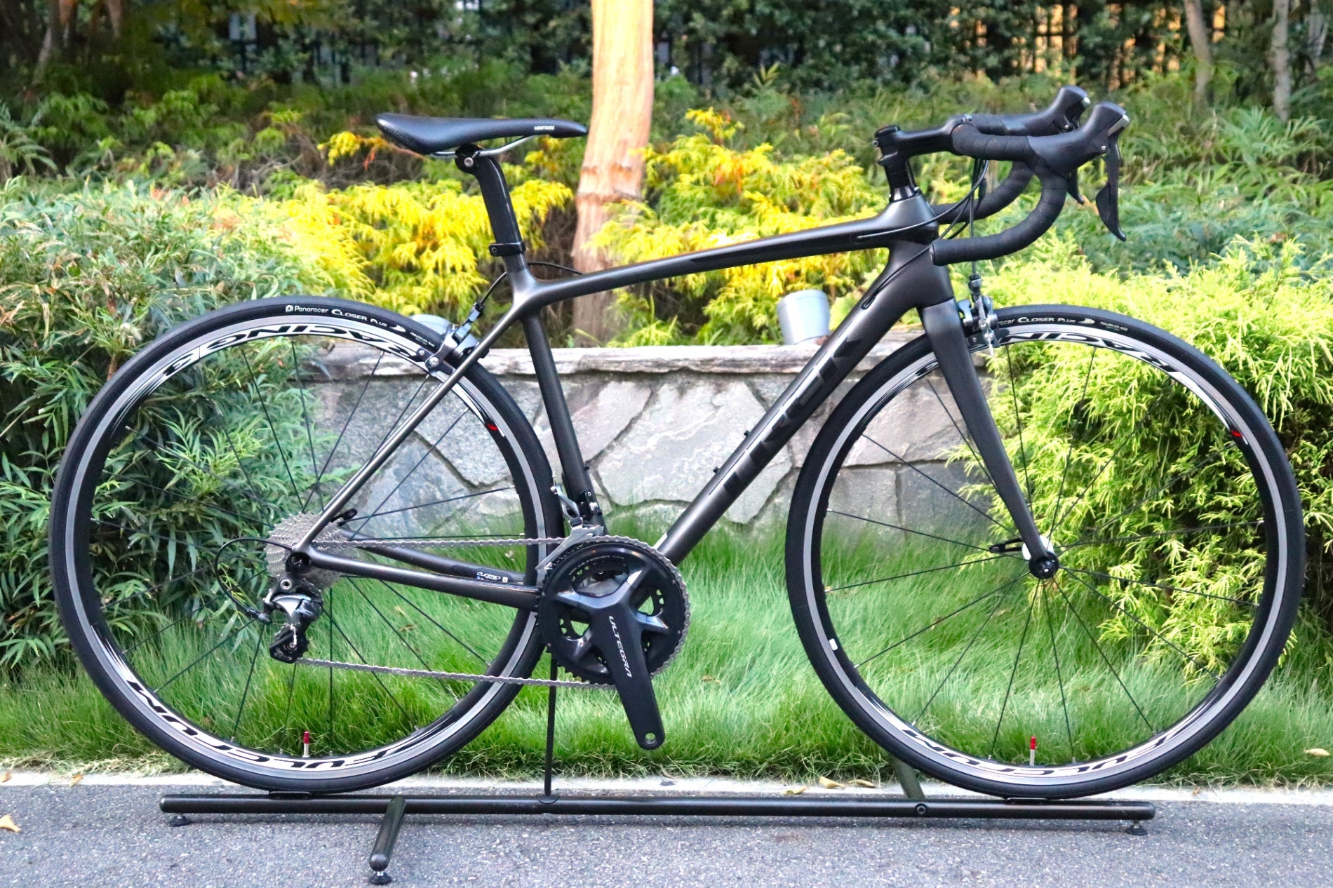 TREK 「トレック」 EMONDA SL6 DISC 2016年モデル ロードバイク